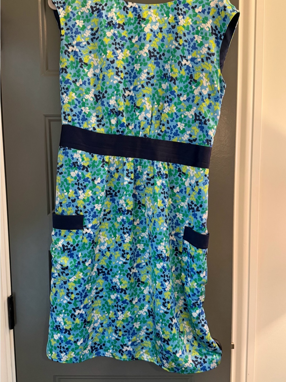 Lilly Pulitzer Blue Green Floral Sleeveless SILK lined Dress with Navy Accents